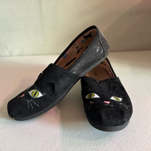 TOMS Black Cat Shoes - Picture 6 of 7